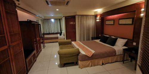 Taman Tanjung Ski Chalet | Water Chalet or Premium Tower Seaview Port Dickson , Private Room