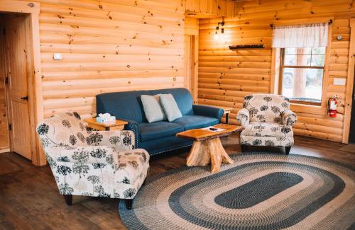 Millersburg House | Water Lily Cabin by Amish Country Lodging