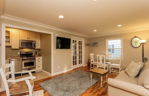 Saugatuck Apartment | Water Street Retreat