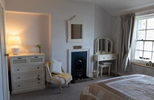 Conwy House | Water View Cottage, Conwy
