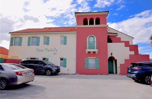Caloosahatchee House | Water Views & Community Pool - Condo Casa Marbella - Roelens Vacations