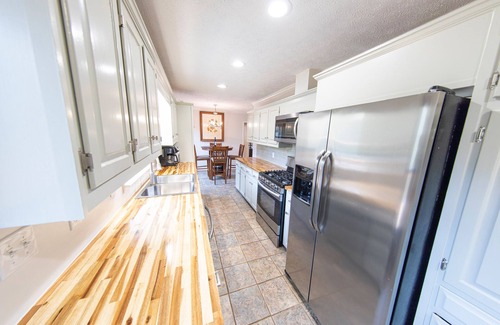 Banner Elk Cabin | Waterfalls in Your Backyard + 7 Bedrooms! 3 Miles to Sugar Mountain!