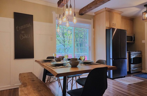 Saint-Remi-de-Tingwick Ski Chalet | Waterfront cottage with spa, close to many activities