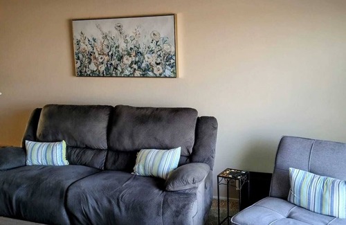 Central Mission Beach Condo | Waterfront 2-bedroom condo in charming Mission Bay, San Diego with WiFi