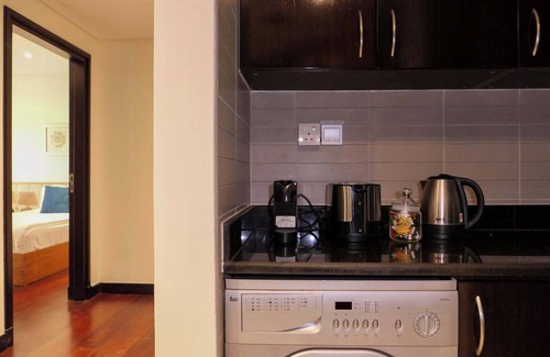 Palm Jumeirah Apartment | Waterfront 2BR Apartment with Sea Views