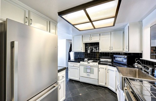 Discovery Bay House | Waterfront 3BDR w Boat in Discovery Bay
