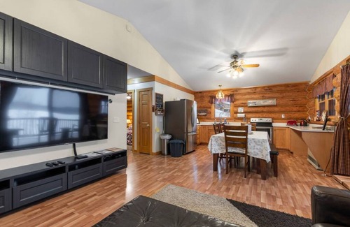 Pittsburg Apartment | Waterfront 3BR Hunting Ice Fishing ATV Access Moose