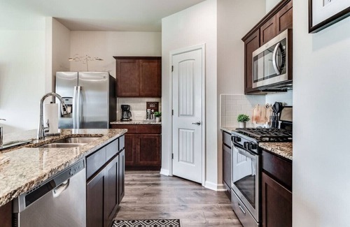 Lafayette House | Waterfront,4bedroom,2bath,King Bed,separate shower