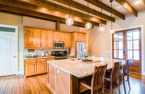 Double Springs House | Waterfront 4BR Getaway | Dock,Kayak & Cozy Firepit
