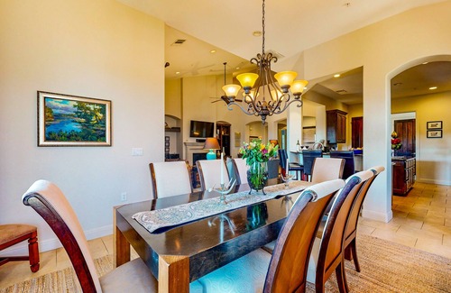 Lakeway Condo | Waterfront All-Suite w/Private Balcony – On-Site Dining, Spa & Marina