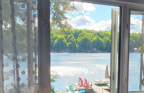 Dongola Cottage | Waterfront beautiful cottage (4 bedrooms)on Shadow lake