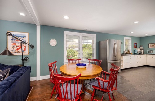 Cape May Cottage | Waterfront Cape May canal property 5min to beach landscaped grounds