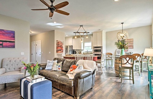 Midway House | Waterfront Colonels Island Home: Shared Dock!