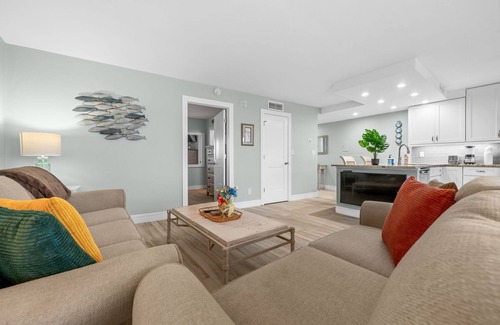 Marco Island Condo | Waterfront Condo Sunrise Views Pool Hot Tub Resort Amenities
