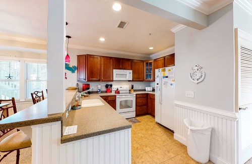 Hatteras Condo | Waterfront Condo w/Free WiFi, Central AC, Private Washer/Dryer, Shared Pool