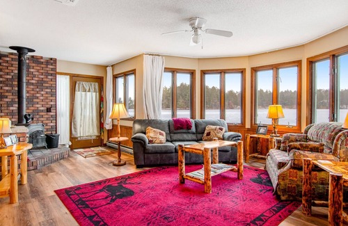 Three Lakes Cabin | Waterfront condos with pools, athletic courts, game room, grills & fireplaces