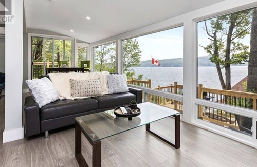 Ryerson Cottage | Waterfront Cottage