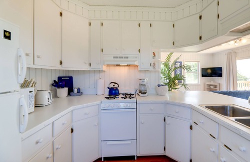 Marshallberg Cottage | Waterfront Crystal Coast Vacation Rental w/Deck!