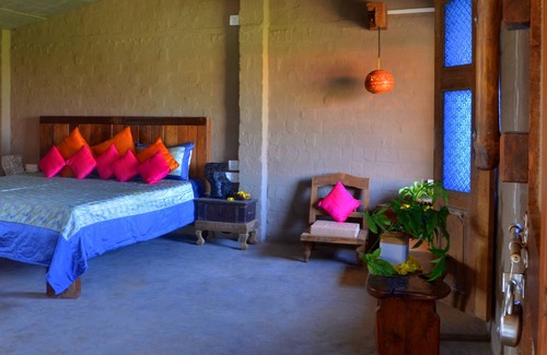 Nashik Other | Waterfront Farmstay Near Vineyards