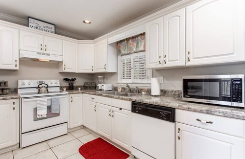Helen Cabin | Waterfront/Fiber WIFI/Near Helen/Wineries/Sleeps 8