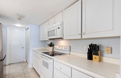 Sea Pines House | Waterfront HHI Villa - 2 Mins to Beach, Sleeps 6!