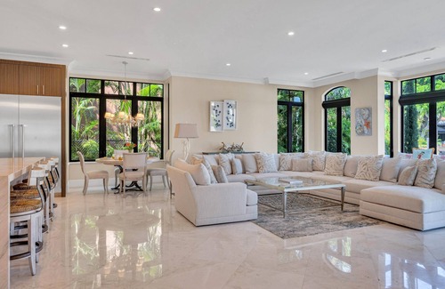 Sunrise Key Villa | Waterfront | Heated Pool | Canal View & Access | Mimosa Key | VlLLAS