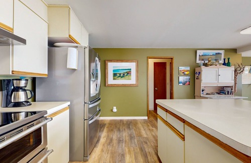 Greenbank House | Waterfront home on Saratoga Passage with amazing view, deck & beach access