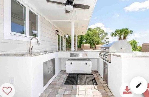Gwaltney Estate House | Waterfront home on St. Andrews Bay