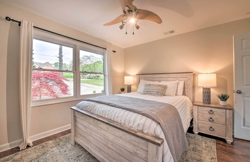 Mooresville House | Waterfront Home w/Private Beach on Lake Norman!