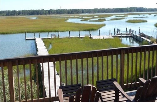Chincoteague House | WATERFRONT HOME WITH PRIVATE DOCK, JULY 4TH & PONY PENNING AVAILABLE, DISCOUNTED