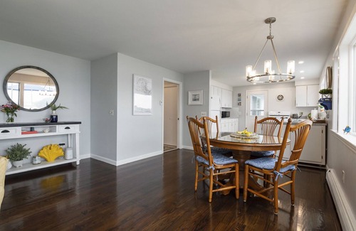 Narragansett House | Waterfront Home with Stunning Water Views on Harbor Island, Central A/C, Kayaks & More!