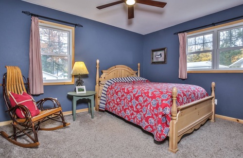 Three Lakes House | Waterfront house on 7 Mile Lake -- Gorgeous Views, Summer, Spring & Fall Fun