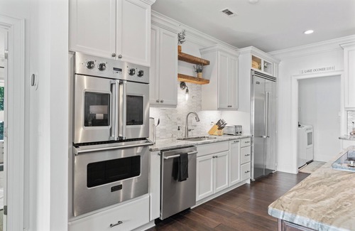 Lake Oconee House | Waterfront Lake Oconee House w/Workstations & Hot Tub – 7 Bedrooms, Sleeps 14