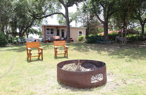 Lake Whitney Cabin | Waterfront Lake Whitney Cottage with Great Views & Water Access!