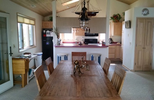 Ocean View House | Waterfront, Light-filled 3/4 BR Gem w/Short Drive to Beach