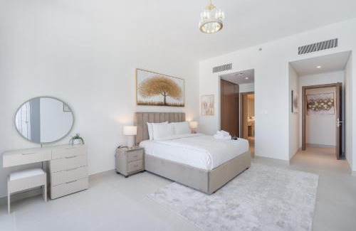 Al Safa Apartment | Waterfront Living with a Spacious Layout