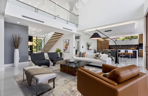 Lighthouse Point Villa | Waterfront Luxury Modern Villa sleeps 8 - 5 bedrooms, 5.5 baths