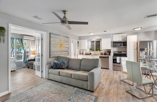 Downtown Fort Lauderdale House | Waterfront Luxe Stay: 2 Homes in 1 Near Las Olas