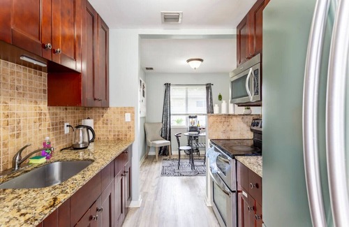 Downtown Fort Lauderdale House | Waterfront Luxe Stay: 2 Homes in 1 Near Las Olas