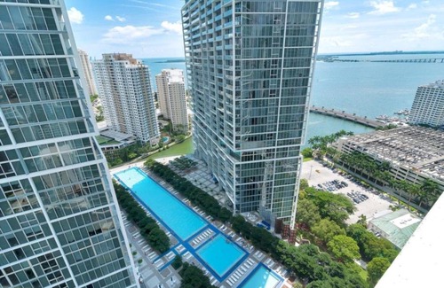Downtown Miami Apartment | Waterfront Luxury 1 Bedroom IconBrickell with View