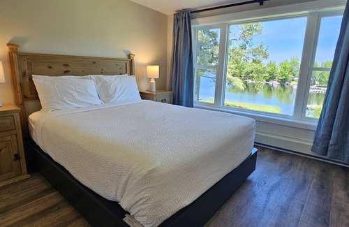 Greenville Junction Hotel | Waterfront Motel-Lake Access-Direct ATV Access