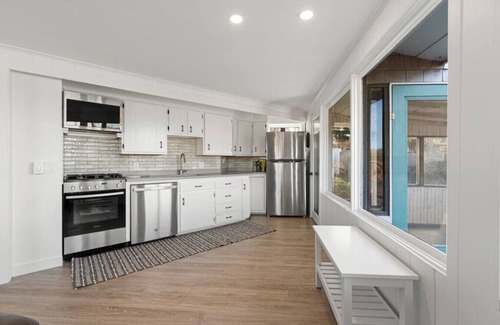 Oak Bluffs House | Waterfront Newly Renovated 2Beds w/Amazing Views