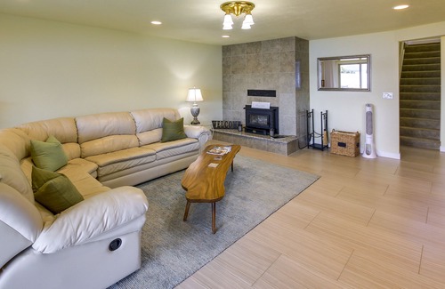 Newport House | Waterfront Newport Home w/Private Boat Dock!