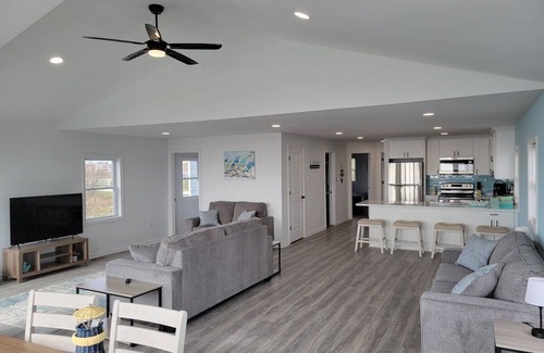Milford House | Waterfront Oasis Summ