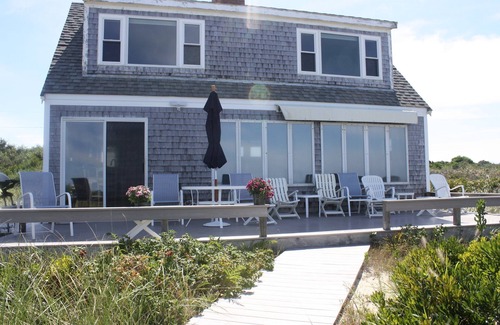 Dennis House | Waterfront on Cape Cod Bay