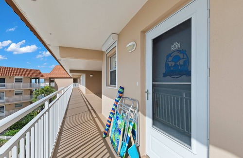 Marco Island Condo | Waterfront, on Marco River, 2-bedroom 2 bath condo in charming Old Marco Island