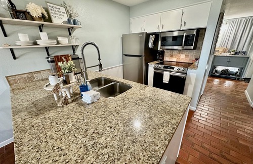 Port O Connor House | WATERFRONT Pirate's Cove # 2 shared pool