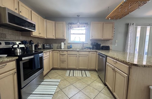 Long Pond House | Waterfront, Pool Table, Arcade Games, Near Slopes