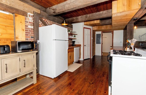 Sandusky House | WaterFront + Private Dock + View of Cedar Pt/Close to Sports Force and Kalahari