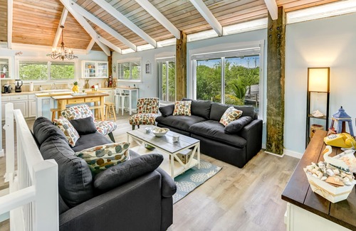 Marathon House | Waterfront Private House w/a Pool near Sombrero Beach - Family & Pet Friendly